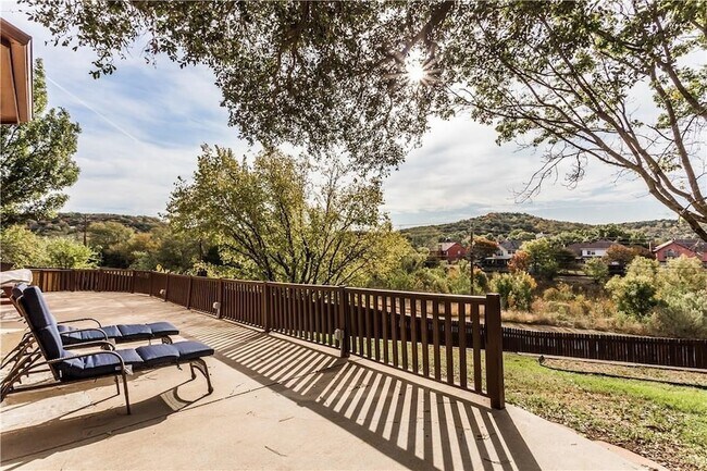 Photo - 6103 Crystalwood Ct