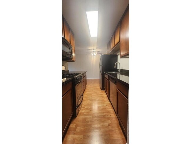 Photo - 3120 Hennepin Ave S Unidad 306