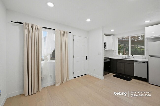 Photo - 1397 Vine St