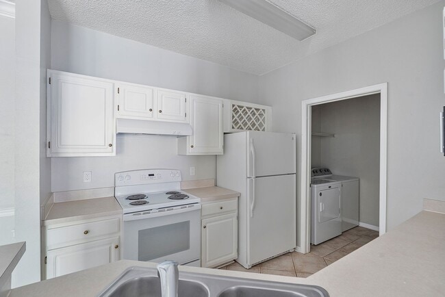 Photo - 2 bedroom/ 2 bathroom condo on Southside!