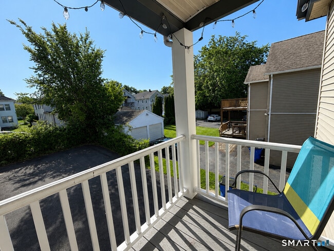 122 Dover Rd Unit 2nd Floor