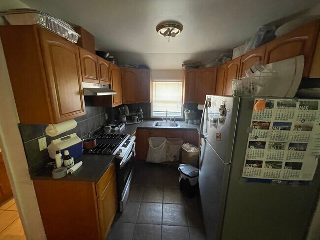 Kitchen - 144-23 223rd St Unidad 2