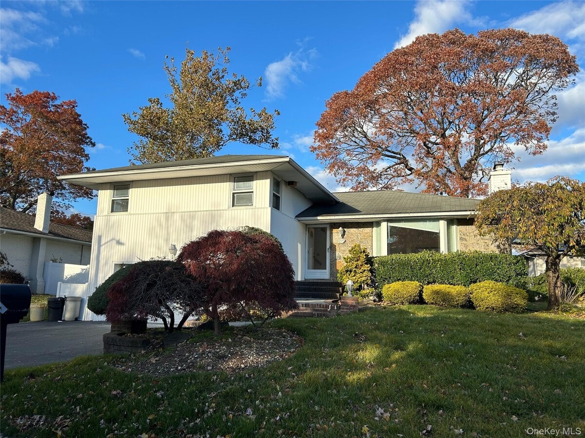 Photo - 16 Middle Ln