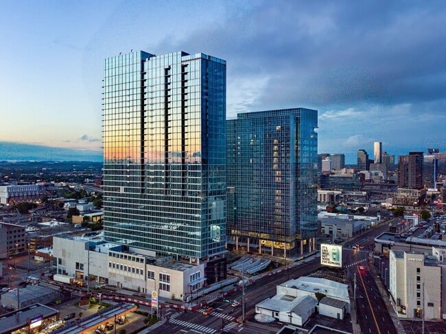 Building Photo - 2 Bedroom Luxury Condo w/ Exquisite Design and World-class Service