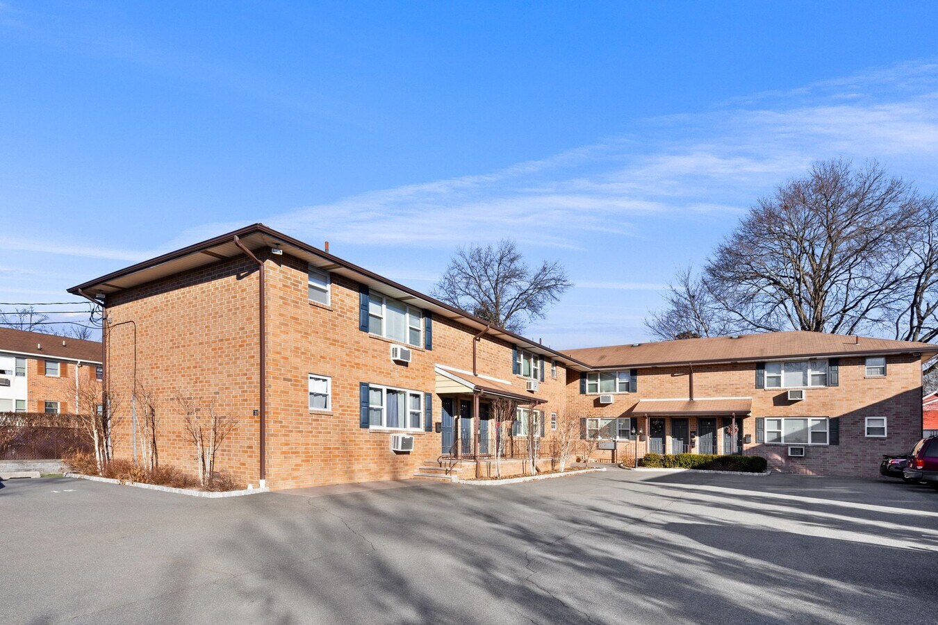 Photo - 139 Royal Ave