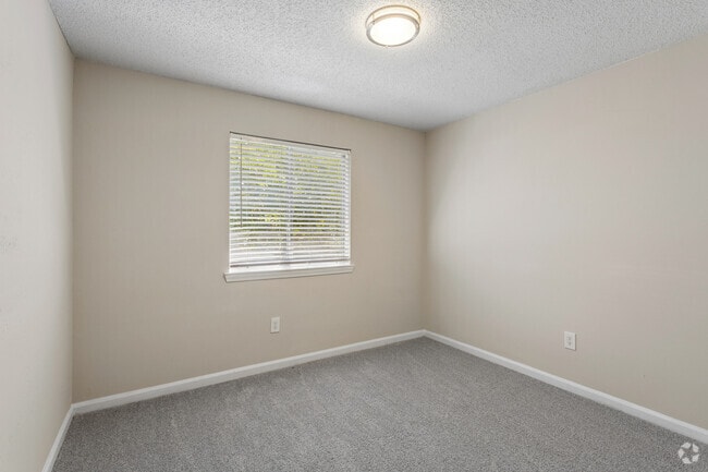 2BR, 2BA - 880SF - Second Bedroom