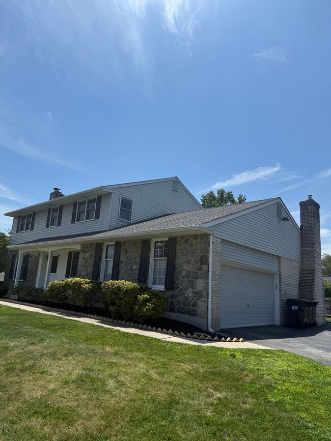 Photo - North Wilmington - 4 bedroom, 2.5 bath home in Chalfonte