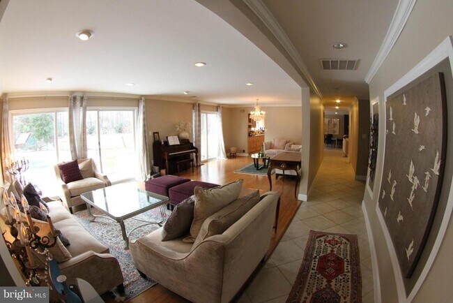 Photo - 1542 Crowell Rd