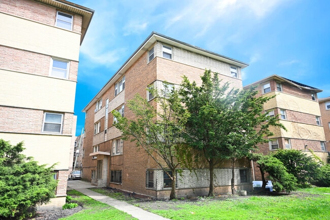 Building Photo - 6707 S Chappel Ave Unit 4W Rental