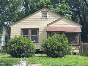 "Charming 3-Bed Bungalow with Gleaming Hardwood Floors in Bossier City!" - "Charming 3-Bed Bungalow with Gleaming Hardwood Floors in Bossier City!"