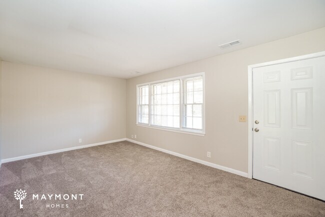 Photo - 108 Henrietta Dr