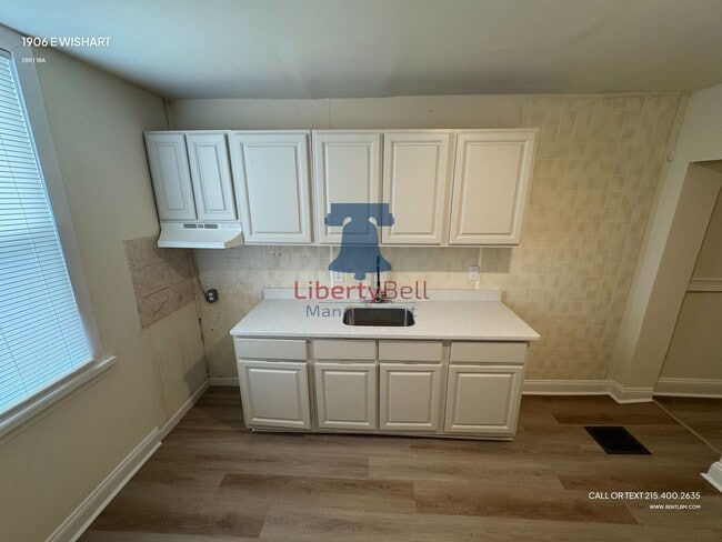 Photo - 1906 E Wishart St