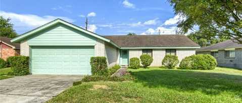 Building Photo - 22118 Meadowhill Dr Rental