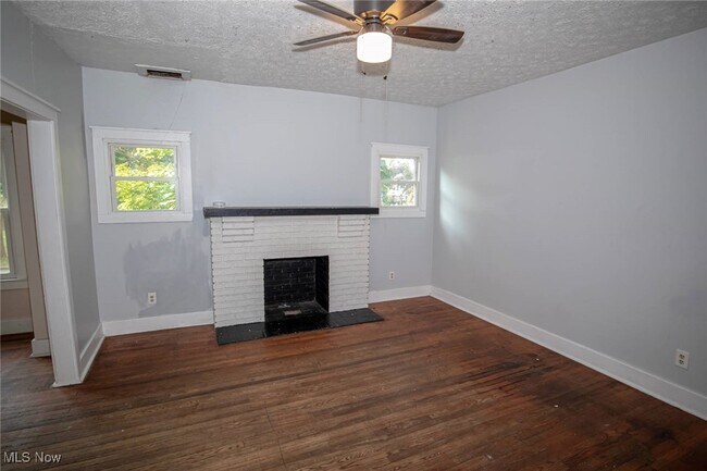 Photo - 276 Wildwood Ave