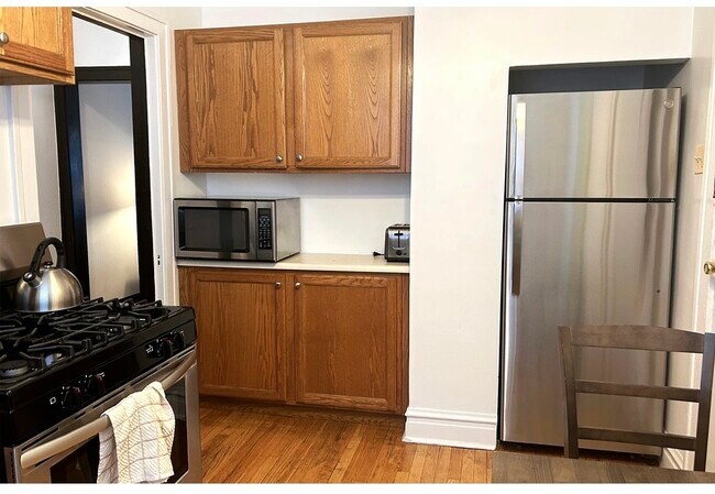 Photo - 1911 W Larchmont Ave Unit 3A