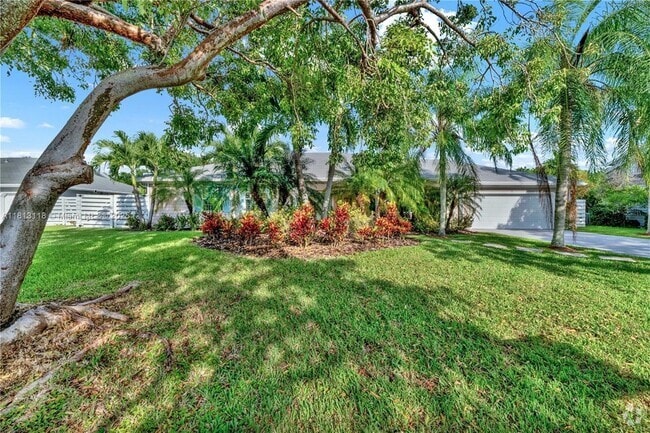 Building Photo - 14825 SW 149th Ct Rental