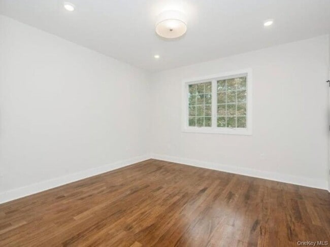 Photo - 142 Maple Ave