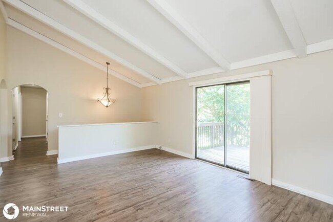 Photo - 332 S Kendall Ave