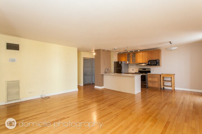 Photo - 1540 N La Salle Dr Unit 1804
