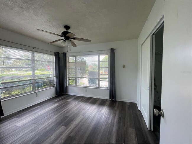 Photo - 1902 W Nassau St