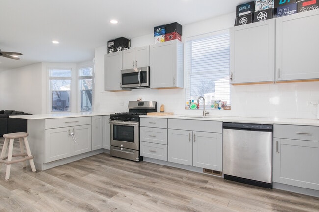 Photo - 4055 Prairie Ave Unit 1