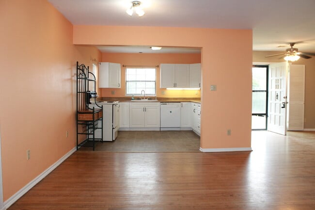 Photo - 1+ Acre - Choctaw-Nicoma Park Cutie!