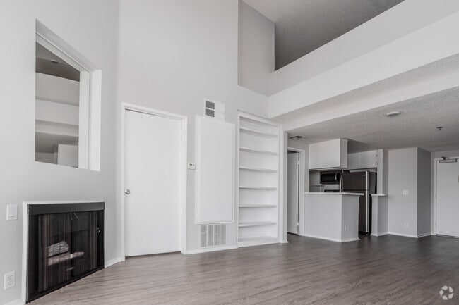 2BR, 2BA, Loft - 1050 SF - Reno Apartments