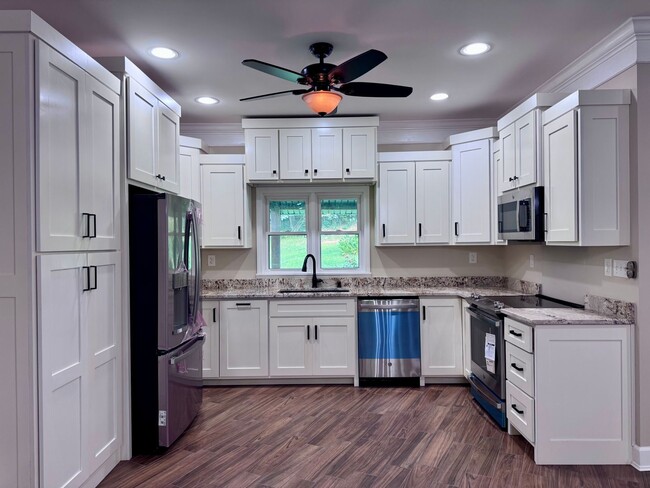 Photo - 169 Gaines Rd NE