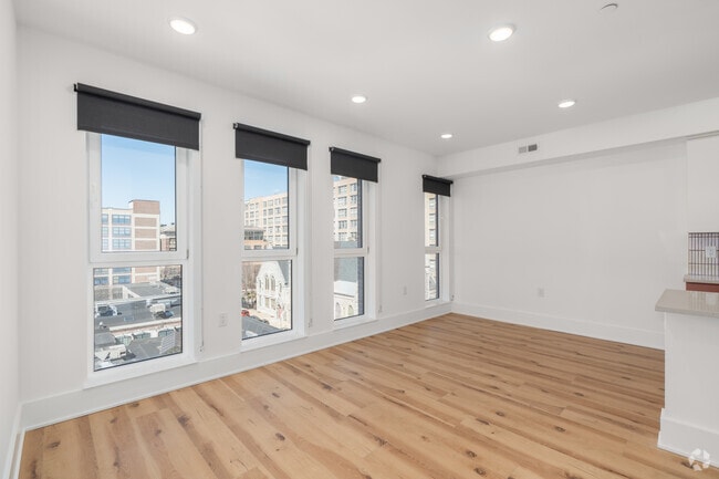 2BR, 2BA - 897SF - Living Room