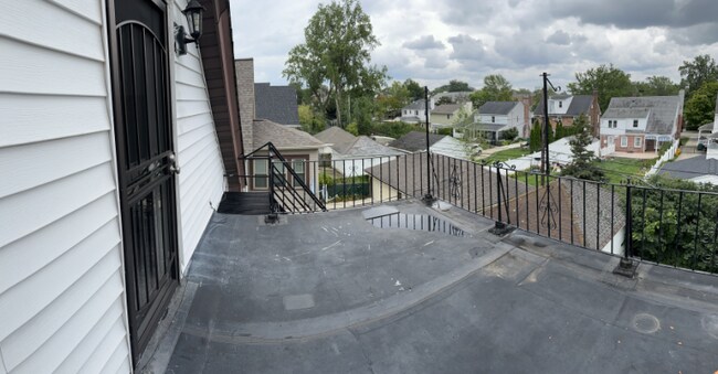 949 Amherst St Unit 3rd Floor