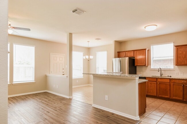 Photo - 11305 Shoal Creek Dr