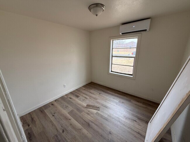 Photo - 2806 E 30th St