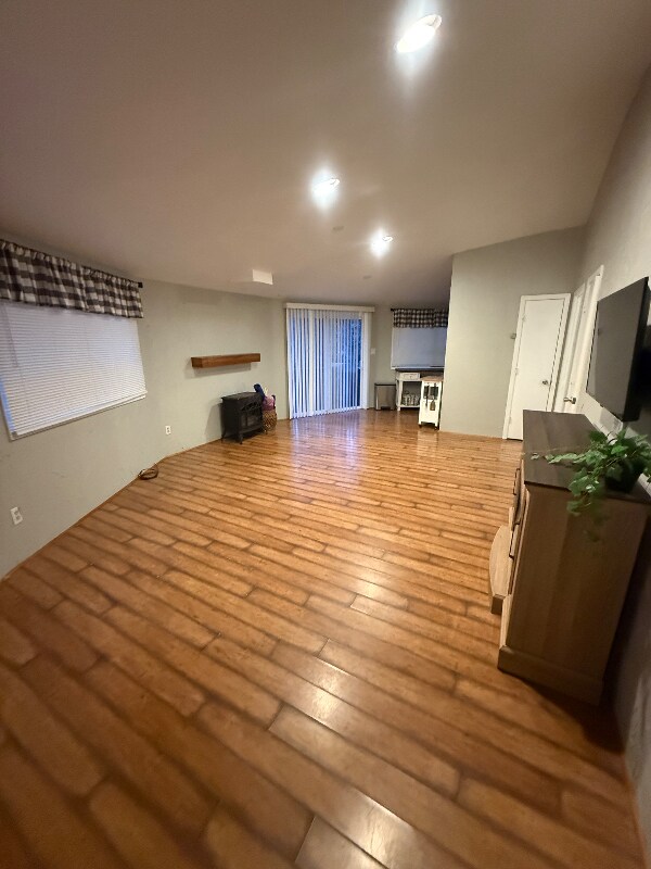 Photo - 489 Clubhouse Dr