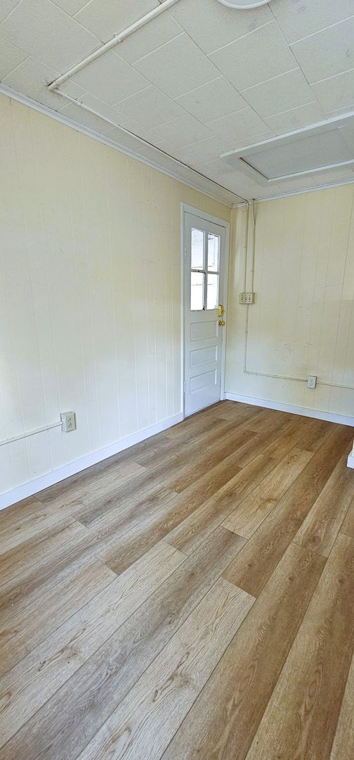 50-52-52 Howard St Unit 50 Howard St - Private Room for Rent