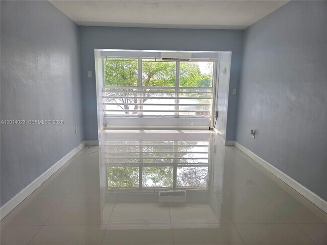 19080 NE 3rd Ct Unidad 314