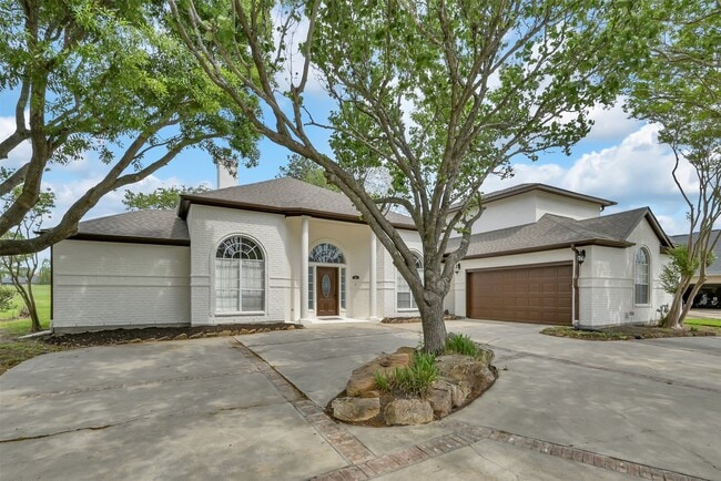 Building Photo - 108 Somerton Dr Rental