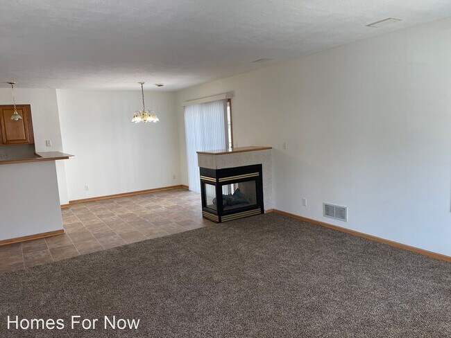 Photo - 3 br, 2.5 bath House - 5631 138th St N