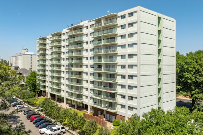 Building Photo - Central Gardens Rental