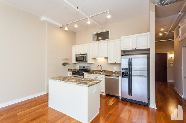 Photo - 740 W Fulton St Condo Unit 1209