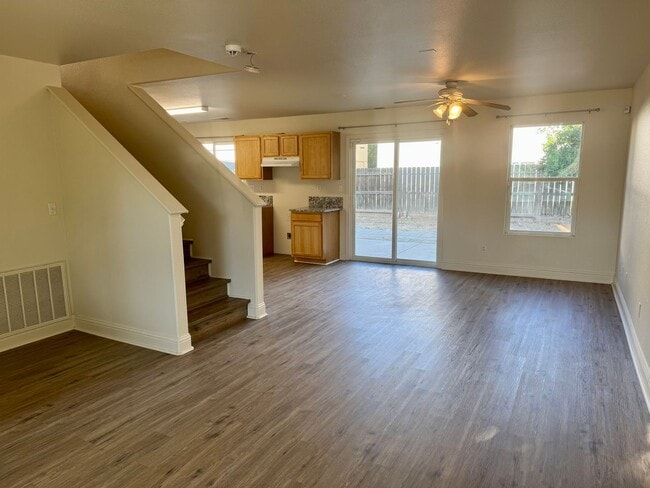 Photo - Newly Updated 3 Bedroom 2 1/2 Bath North M...