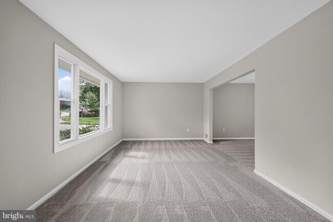 Photo - 4898 Wheatstone Dr