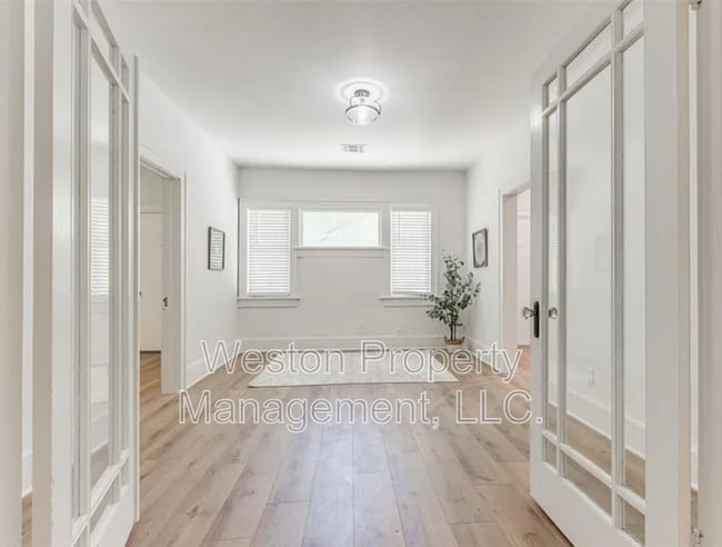 Photo - 1132 NE 17th St