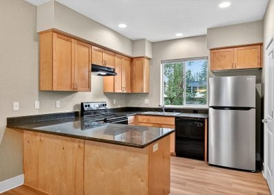 Building Photo - Glisan Town Homes