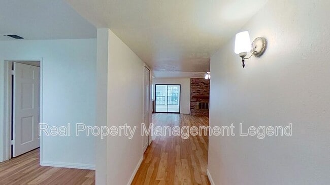 Photo - 1824 Addington Dr