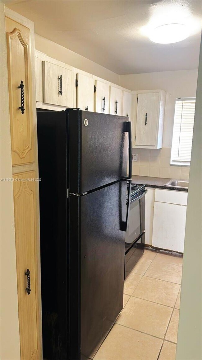 Photo - 932 W Kalmia Dr Unit 3A