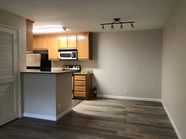 Building Photo - 2650 Somerset Park Cir Rental