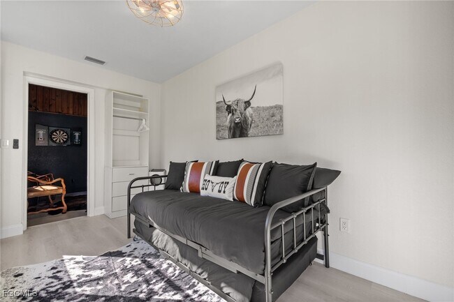 Building Photo - 17780 Caloosa Rd