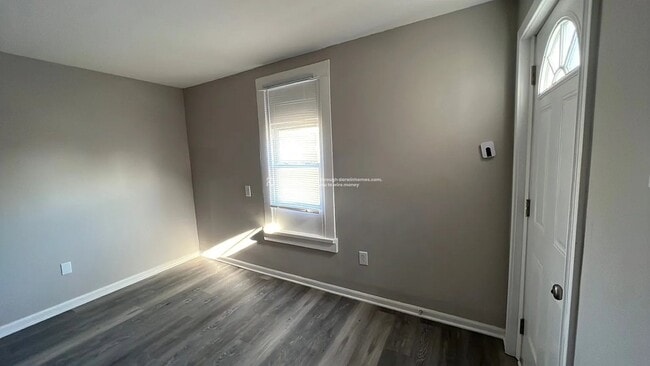 Photo - 3315 Hale Ave