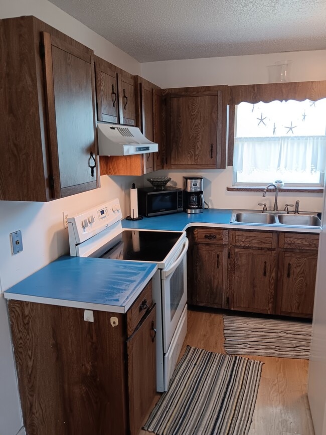 Photo - 203 C St Unit A