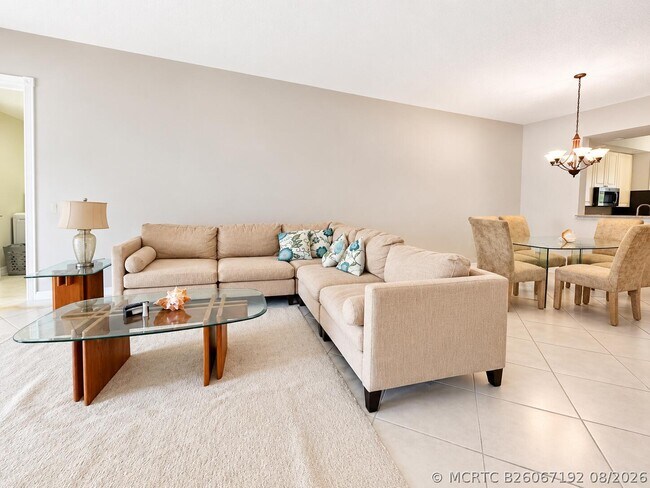 Photo - 6 Harbour Isle Dr E Unit 205